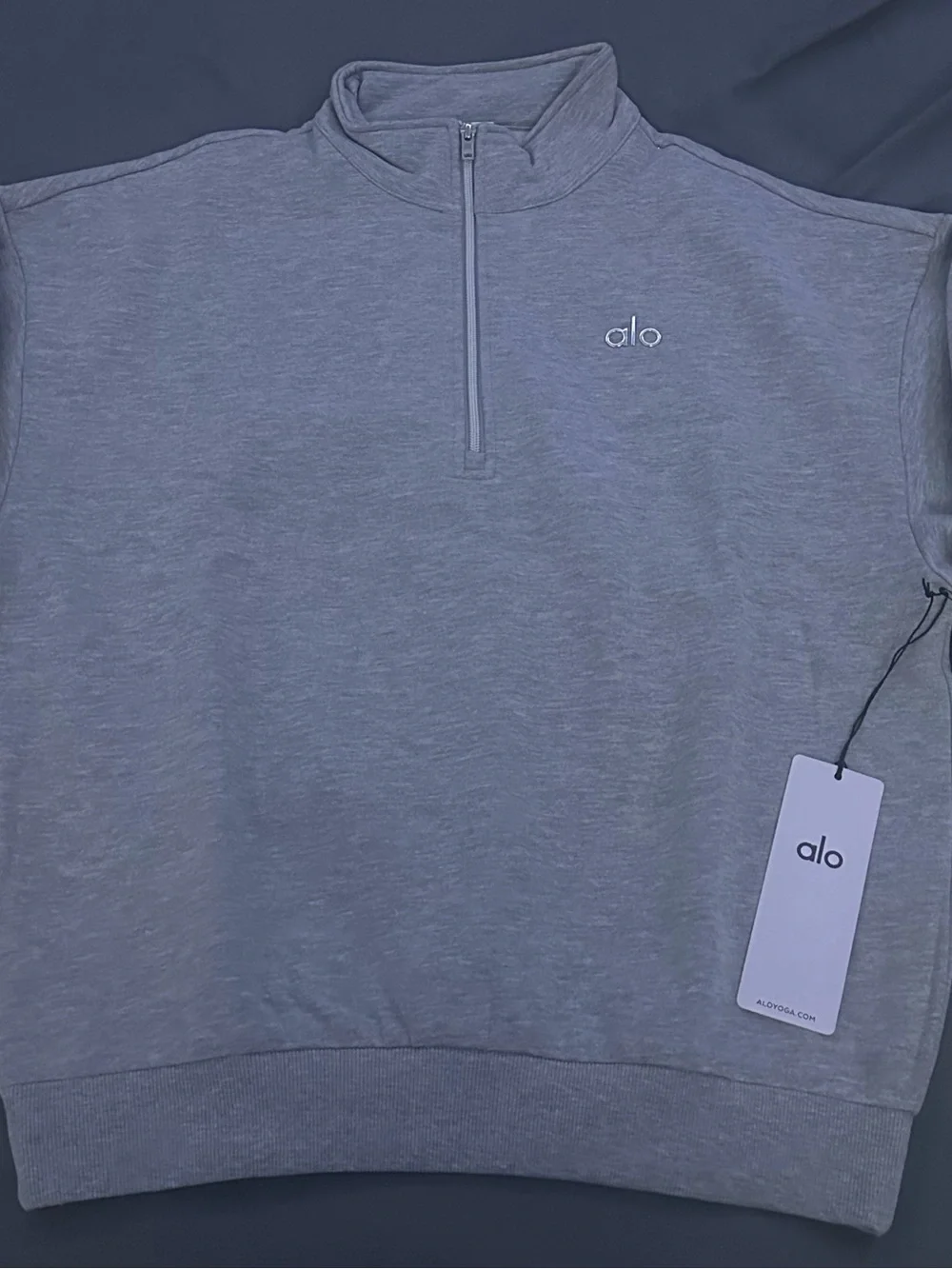 ALO Yoga Men’s Light Gray quarter Zip Pullover